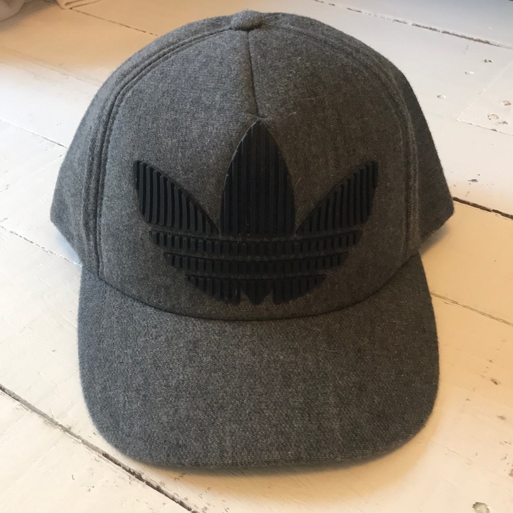 Adidas SnapBack Wool Black Grey